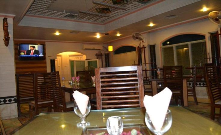 Prime Hotel Faisalabad Exterior photo